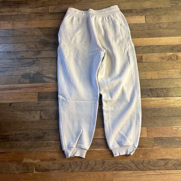 Lululemon Relaxed Fit Scuba Joggers - Size 8 - White Opal - Picture 7 of 7